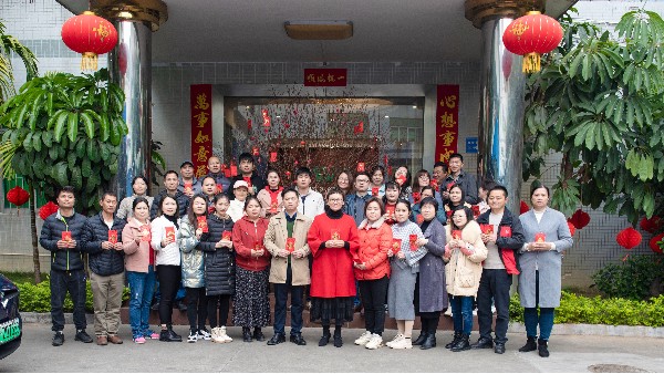 世邦注塑加工祝您2022萬事順意，虎力全開！